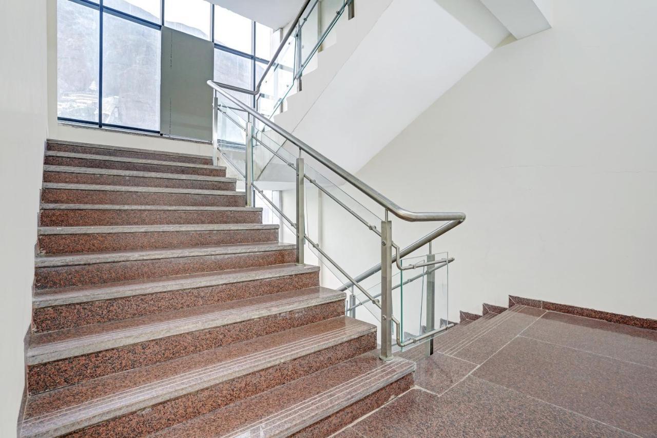 Townhouse Oak Hotel Rama Нашик Екстер'єр фото